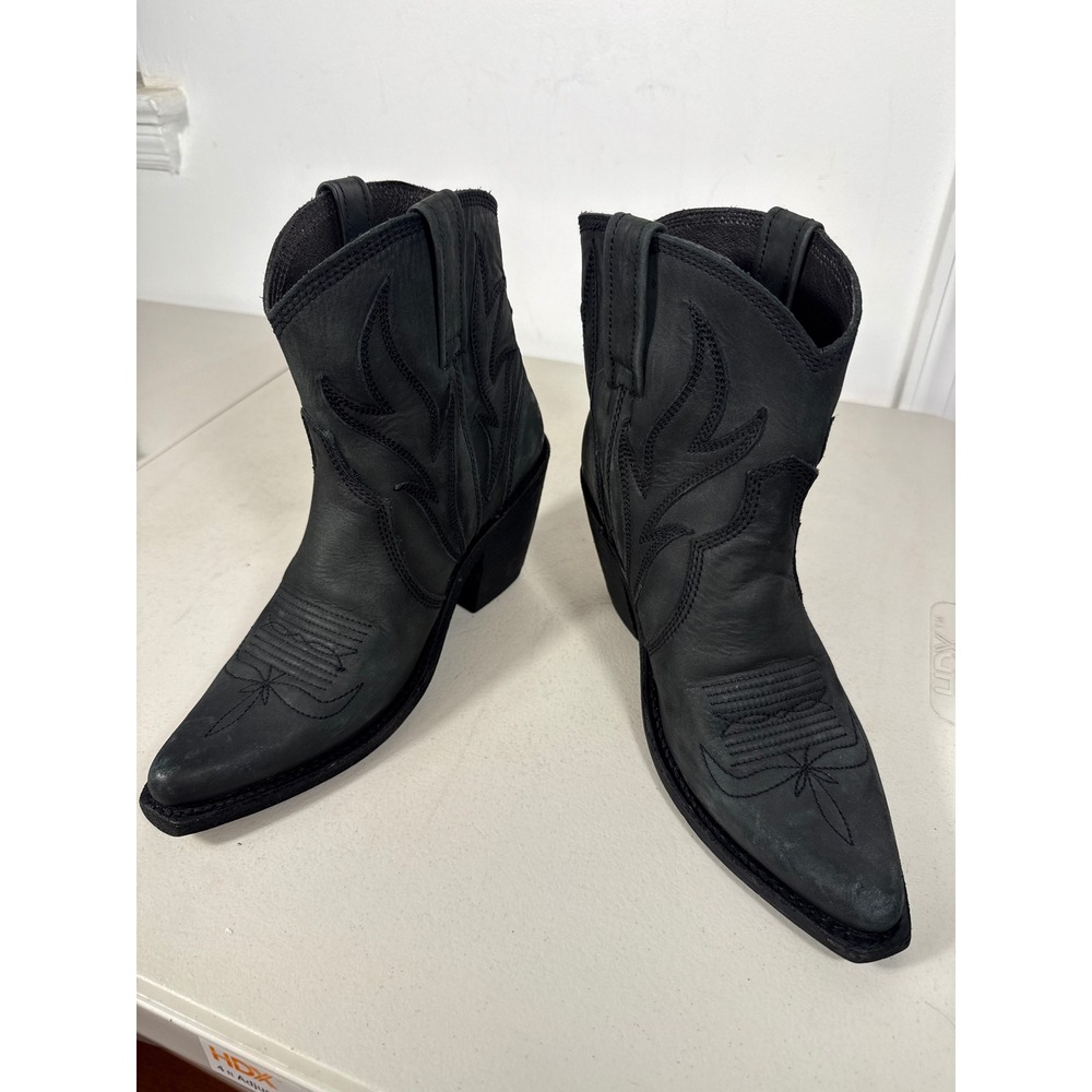LIBERTY BLACK Leather Western Flame Boots Pointed Toe Ankle Booties ladies 9